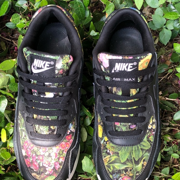 Size 7.5 USW Nike AirMax - Picture 2 of 7